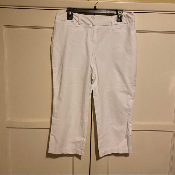 Apt 9 Cropped White Slacks (Capris) size 8 - Picture 8 of 8